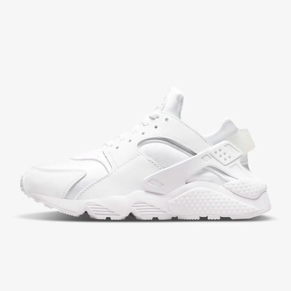 Women’s Nike Air Huarache White Sneaker Sz 9